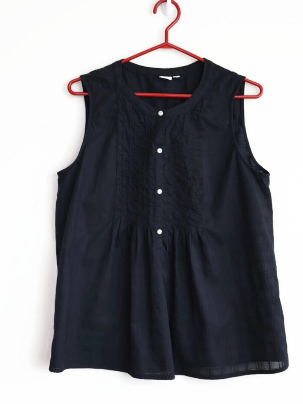 100% Cotton - Size M - Sleevless Blouse - Black - Gap